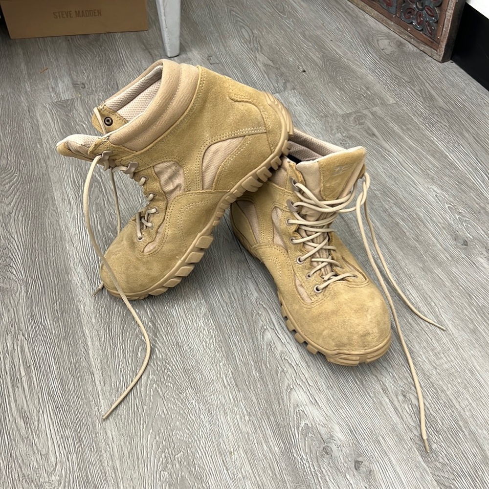 Work shoes
